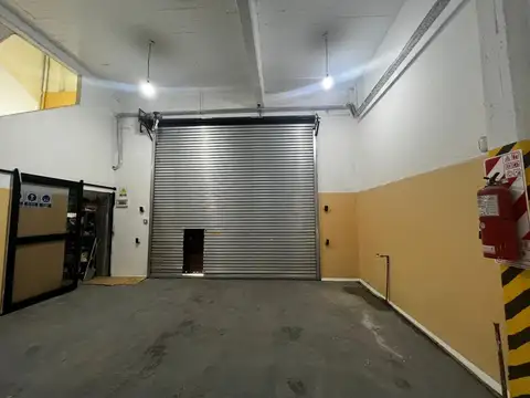 Galpon en Venta 35  mts Fondo