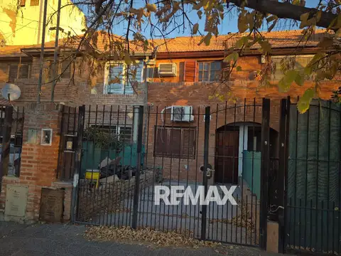 Alquila Duplex 3 dorm, cochera, Leloir 509 Neuquen