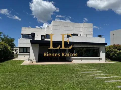 Casa en Venta en San Matias, USD 520.000