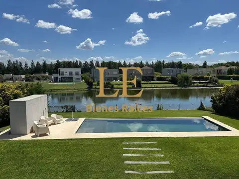 VENTA CASA SAN MATIAS A LA LAGUNA