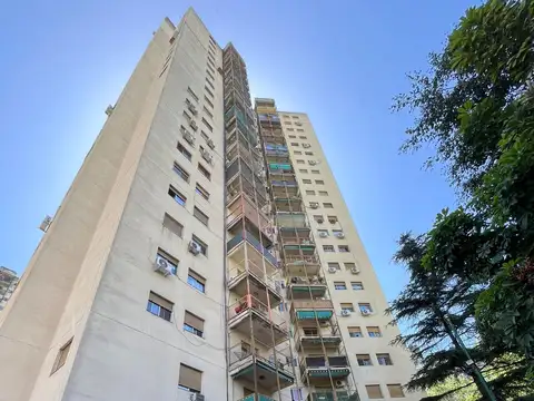 Combate San Carlos TORRE 7 5500, Piso 6