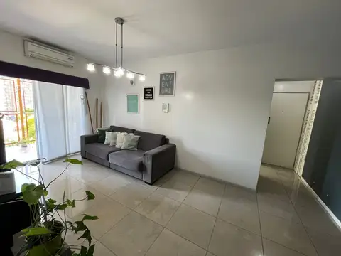 Impecable 4 ambientes con cochera