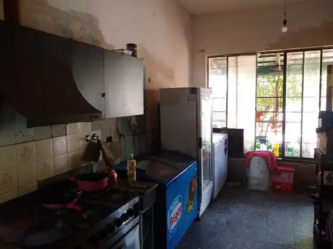 Casa 5 ambientes con 1 baño