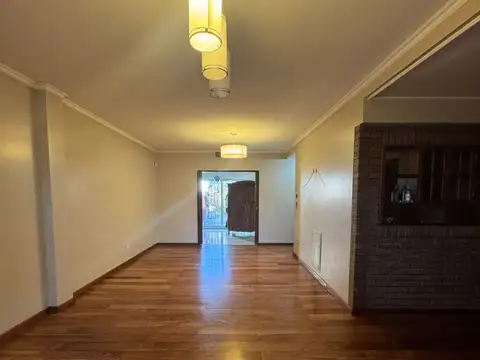 Casa en Venta en Ramos Mejia Sur, USD 385.000