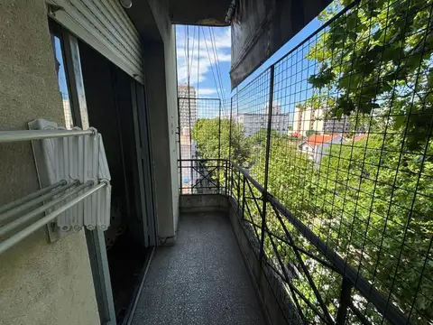 Alfredo L. Palacios 1200