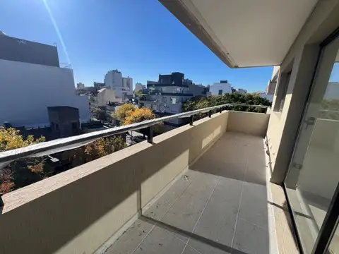 Arismendi 2600, Piso 4