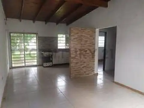 Casa 3 ambientes con 1 baño