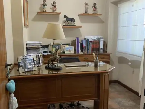 Malaver Excelente Casa 7 Amb. c/ dep. fondo piscina y garage