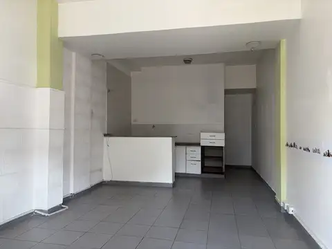Local en Alquiler en Chacarita, $ 650.000