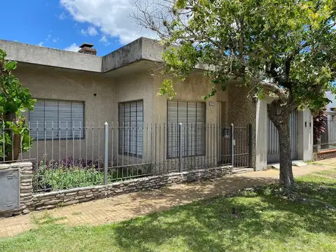 Casa en alquiler Ituzaingo norte 