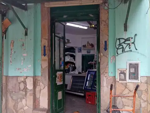 Casa en venta - 3 Dormitorios 3 Baños - 199Mts2 - La Plata