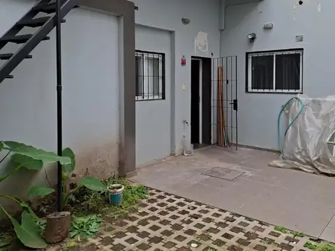 Depto Tipo Casa en Alquiler de 2 dormitorios
