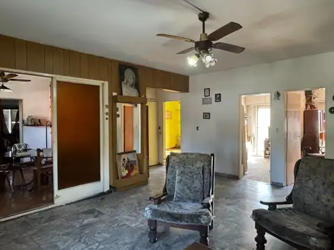 Depto Tipo Casa en Venta en Castelar, USD 85.000