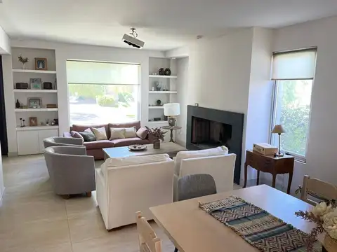 Venta Casa Dalvian Zona VIP, CIudad Mendoza
