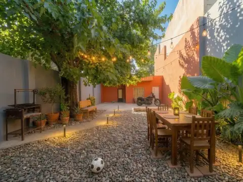 VENTA. CASA. 3 AMBIENTES. PATIO. PIÑEYRO.  AVELLANEDA.