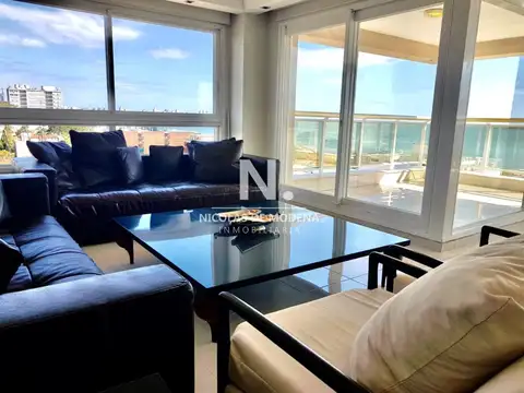 Departamento en Venta de 4 dormitorios