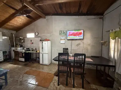 Casa 4 ambientes con 1 baño