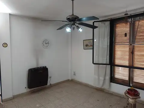 Departamento en Alquiler en Burzaco Este, $ 700.000
