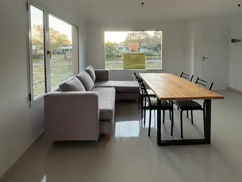 Casa 3 ambientes con 1 baño