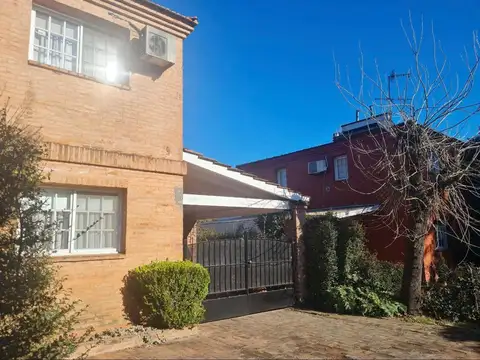 Pilar Champagnat 1050