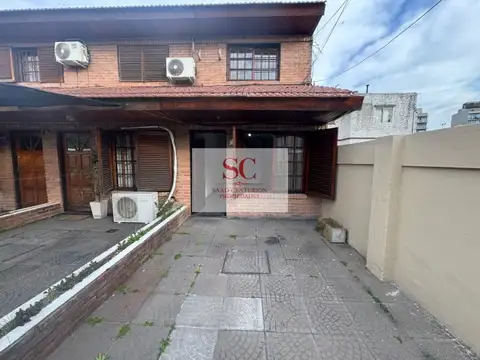 Depto Tipo Casa en Alquiler con 1 cocheras