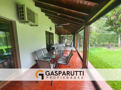Casa 4 ambientes con 3 baños