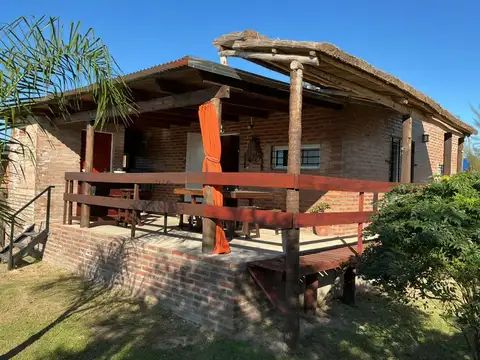 Casa en Venta con 1 cochera