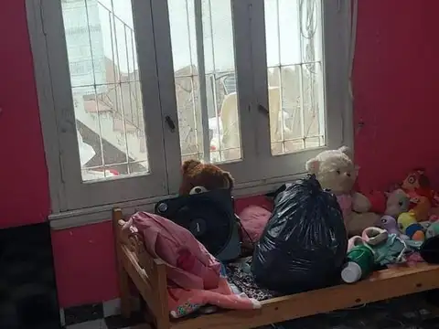 VENTA CASA DOS DORMITORIOS DE PASILLO