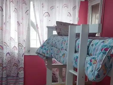 VENTA CASA DOS DORMITORIOS DE PASILLO