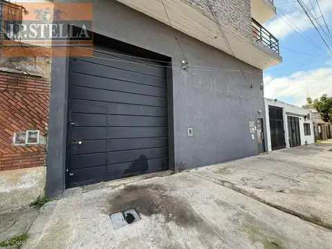 Galpón Semi Cubierto de Losa c/ 218 m² en lote de 307 n² - Isidro Casanova