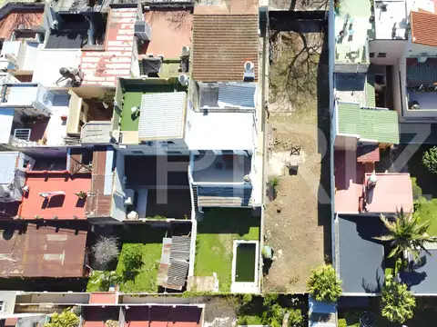 Terreno en Venta en Versalles, USD 250.000
