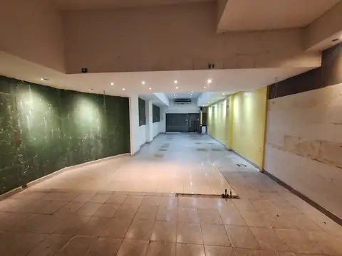 Local en Alquiler en Retiro, USD 2.400