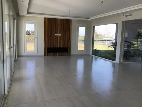 Casa en Venta al Oeste