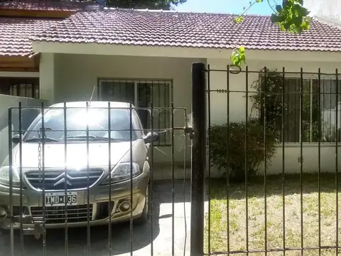 Casa en Venta - 2 Dormitorios 1 Baño - 168mts - Las Toninas