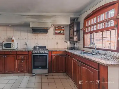 Casa 5 ambientes con 2 baños