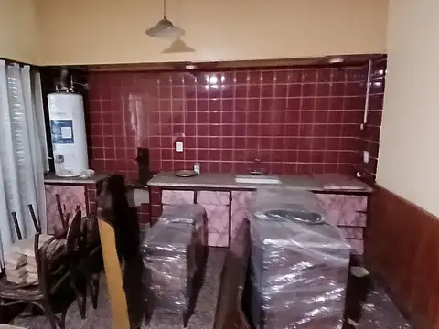 Depto Tipo Casa en Alquiler en Caseros, $ 950.000