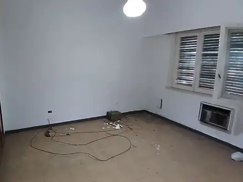 Depto Tipo Casa en Alquiler 50 años