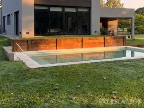 Casa en Alquiler en El Canton - Norte, USD 2.500