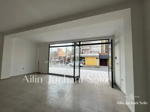 Local en San Bernardo Del Tuyu en pleno centro