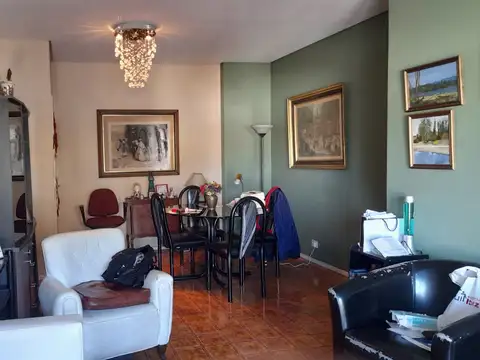 Departamento 4 ambientes con 2 baños