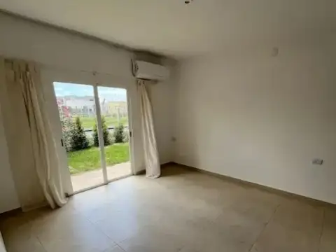 Casa en Alquiler en Pilar del Este - Santa Lucia, $ 1.200