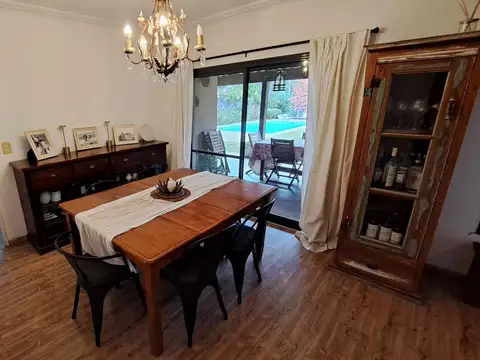 Venta casa en El Atardecer, Tigre, 5 ambientes, jardín y pileta