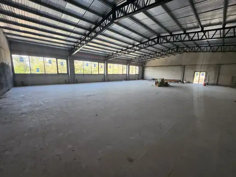 AMPLIO LOCAL IDEAL PARA OFICINAS,GIMNASIO,DEPOSITO