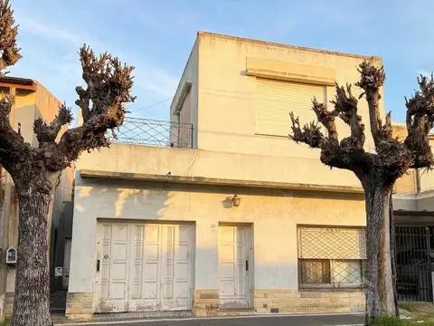 Saenz Peña al 2900 entre San Martín y 12 de Octubre