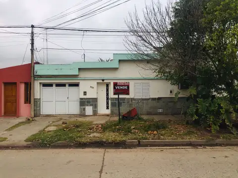 Casa 5 ambientes con 1 baño