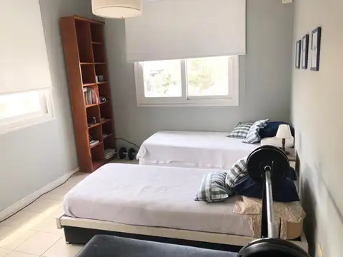 Casa en Alquiler Temporal con 2 cocheras