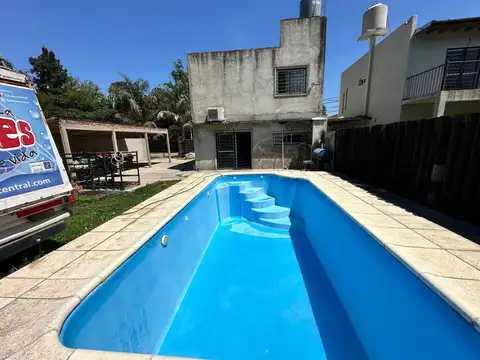 Casa 4 ambientes con 2 baños