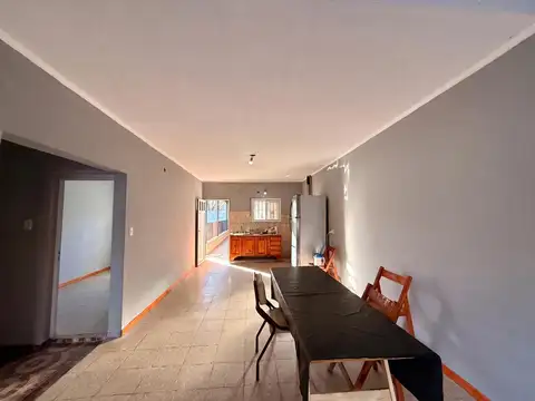 Casa 7 ambientes con 1 baño