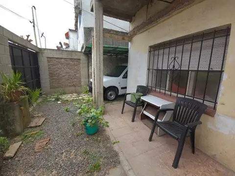 Casa 4 ambientes con 1 baño