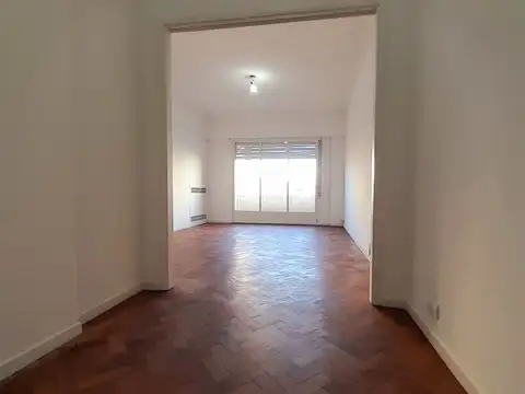 Once - Impecable y amplio Semipiso 3 amb   Dpcia con Balcón!